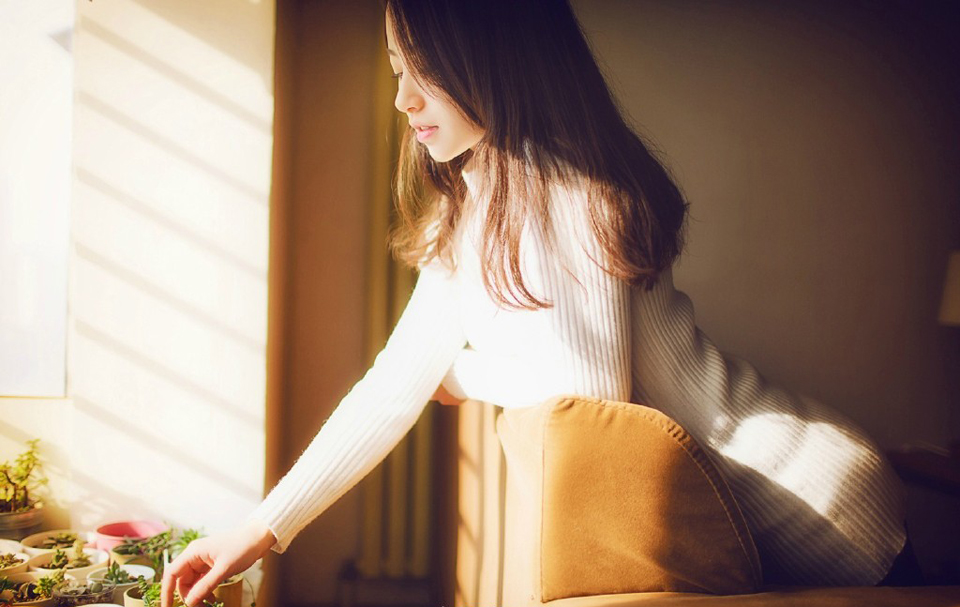 许多人说，男人和女性之间，不存在真实的友谊。其实仅仅还未遇到，或许，永久遇不到。